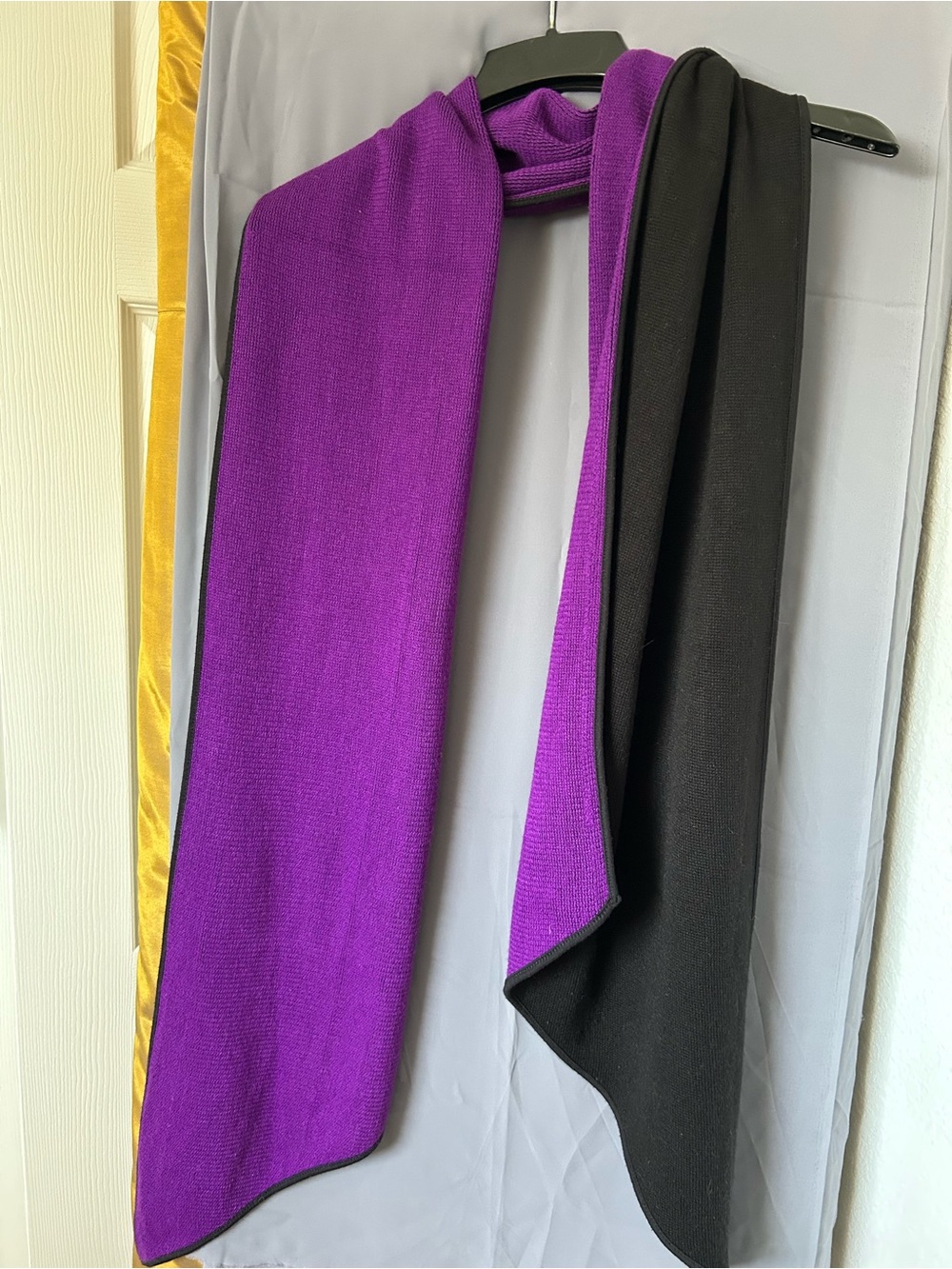 Calvin Klein (Man’s /Women”s) Purple and Black Reversible Cardigan Scarf